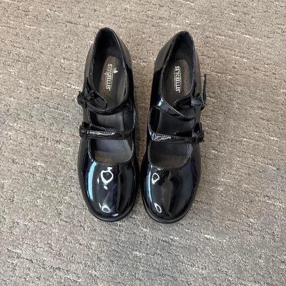 y2k style black shiny platform Mary Jane’s with the cutest buckle detail main image 5
